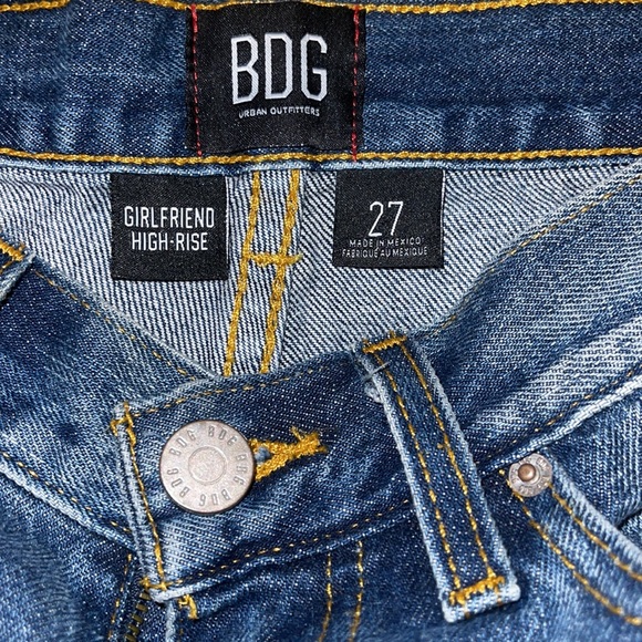 Urban Outfitters // BDG Girlfriend High Rise Shorts🌛 - Picture 7 of 13